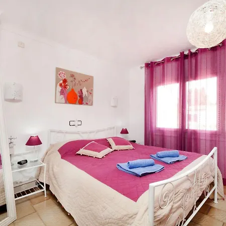 Holiday home Holiday Isis L'Escala